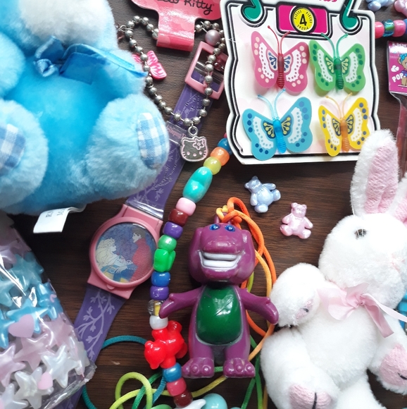 Y2K / 90s Kawaii Kid Fun Pack Stocking Stuffers - Picture 3 of 16